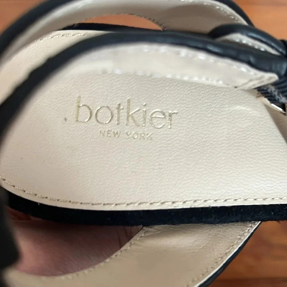 Sparkling Botkier Jesse Platform Wedge Sandals with a Raffia Floral Design - 9.5 - Picture 9 of 14